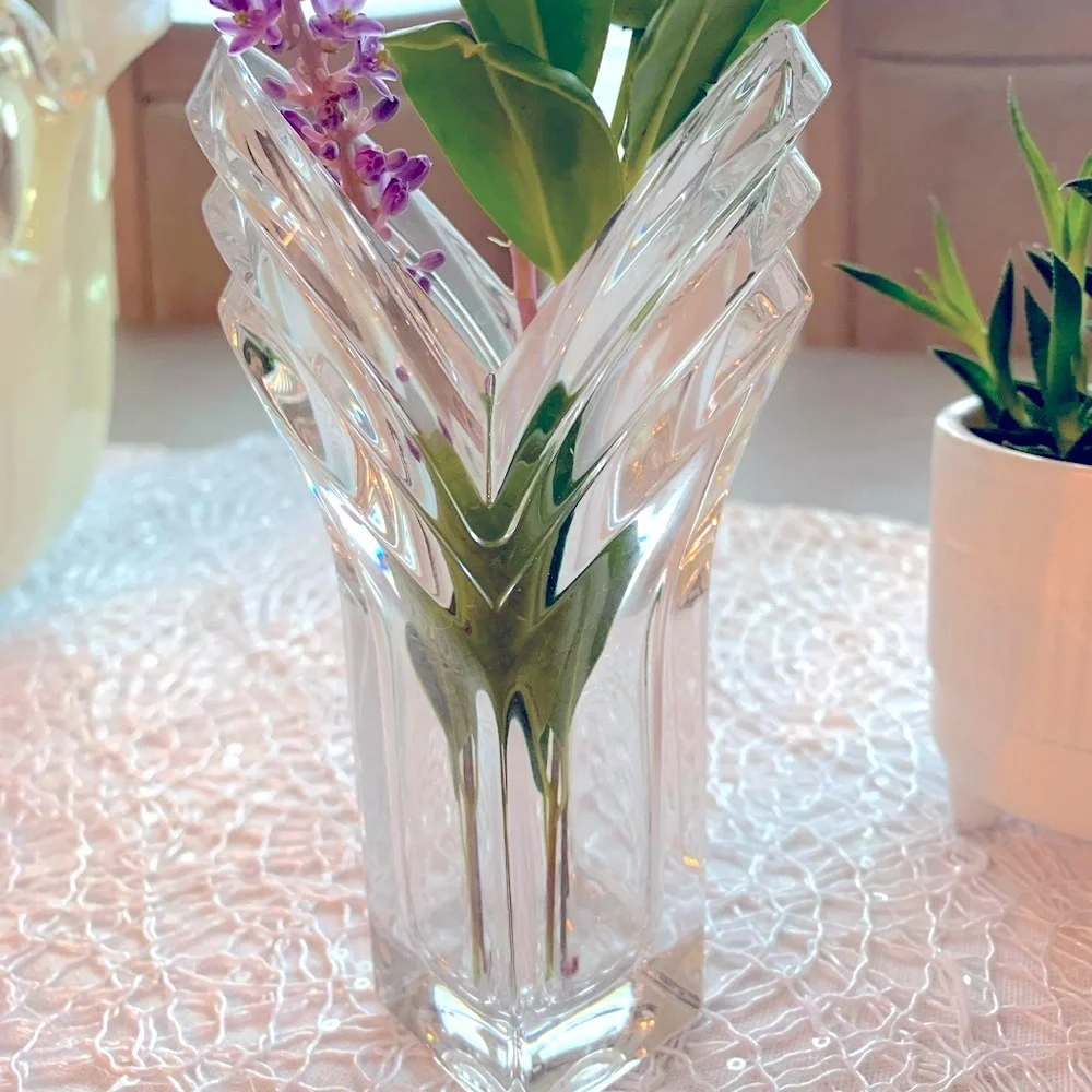 Mikasa Deco Style 24% Lead Crystal Bud Vase 6” high